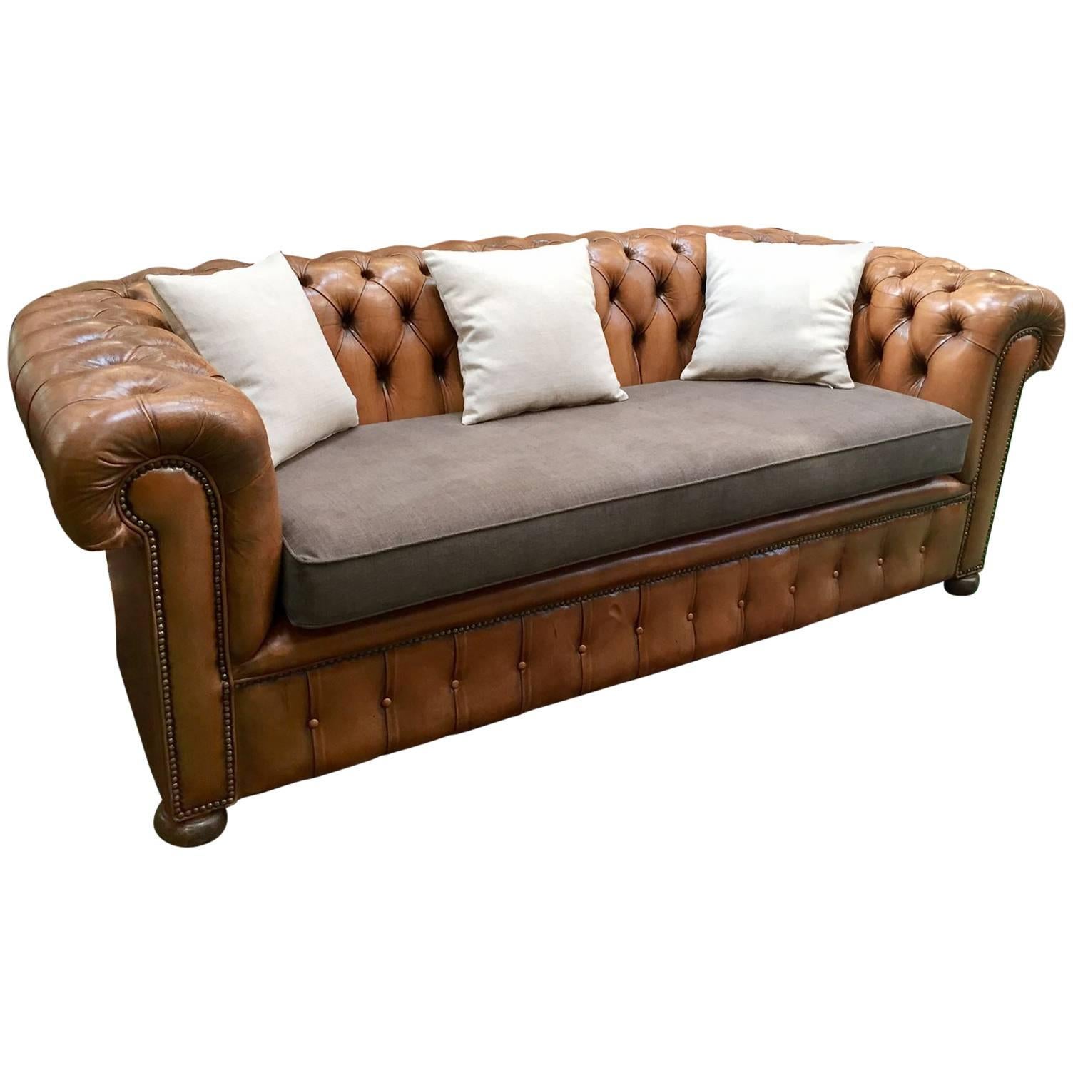 1960s Chesterfield Leather and Tissu Sofa/Canape