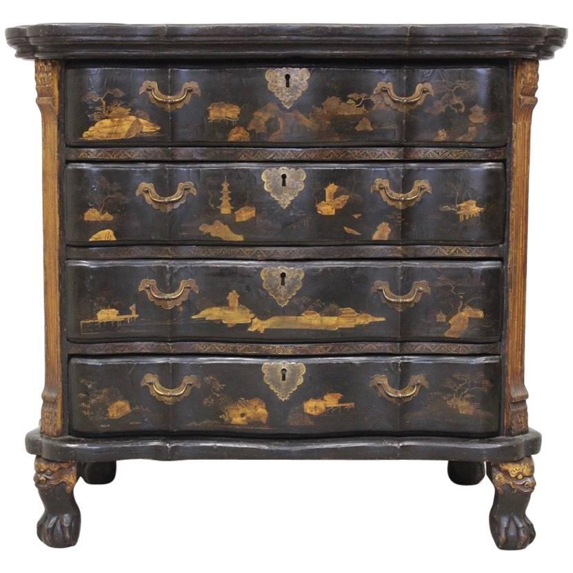 Rare Mid-18th Century Chinese-Export Serpentine Lacquer Commode