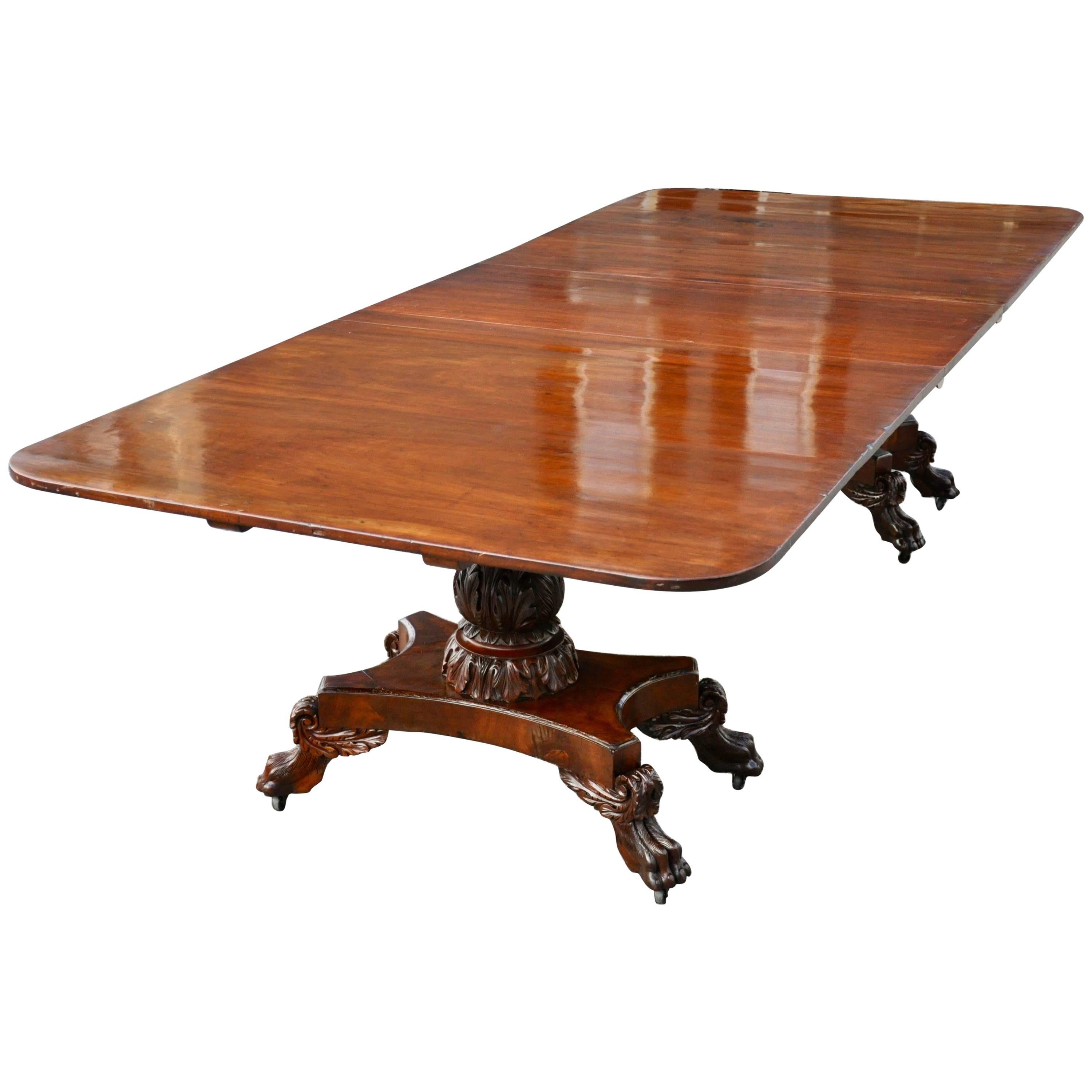 Period American Federal Dining Two-Pedestal Classical Table, circa 1820