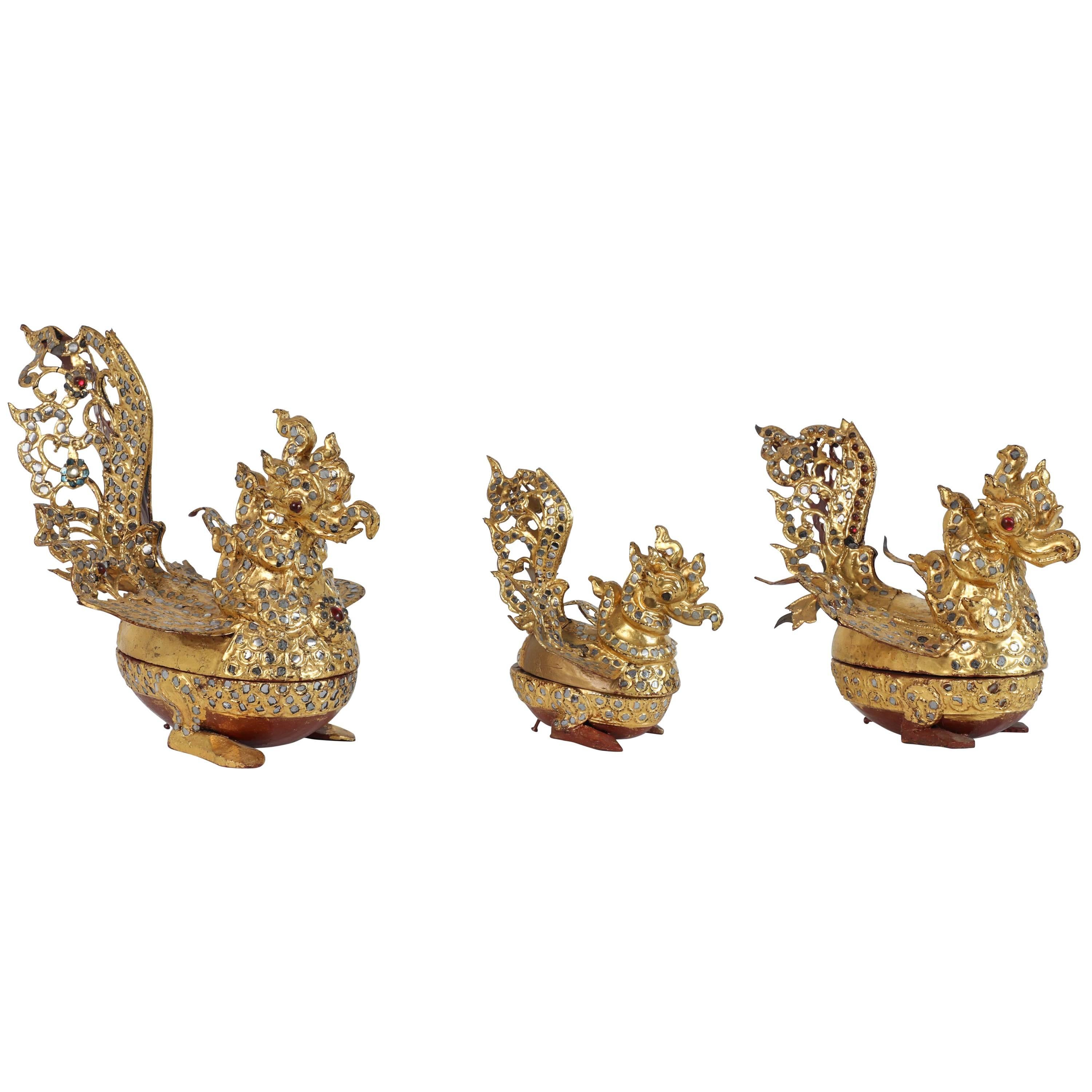 Set of Three Hintha Burmese Bird-Shaped Betel Gold Lacquered Box For Sale