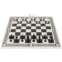 Grand jeu d'échecs Vizagapatam avec pièces d'échecs en os sculptées à la main de façon élaborée