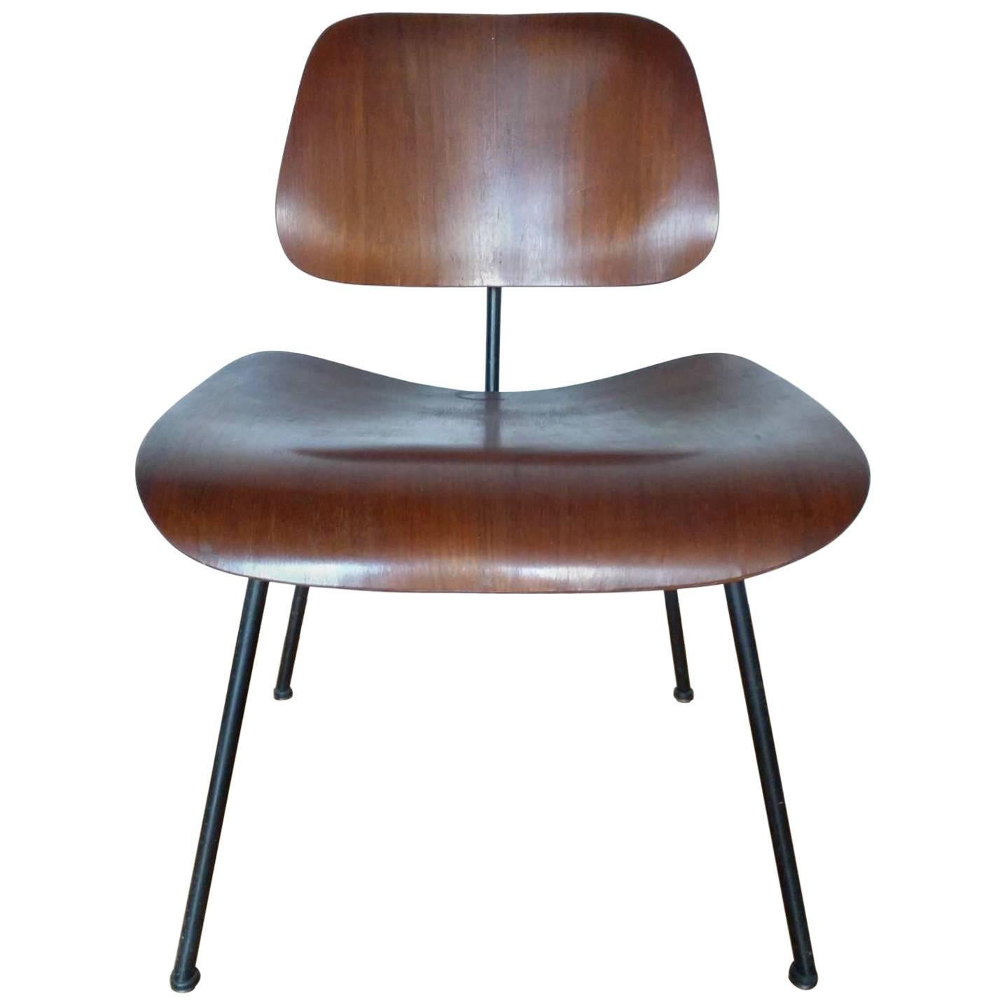Early Herman Miller Eames DCM Chair in Walnut