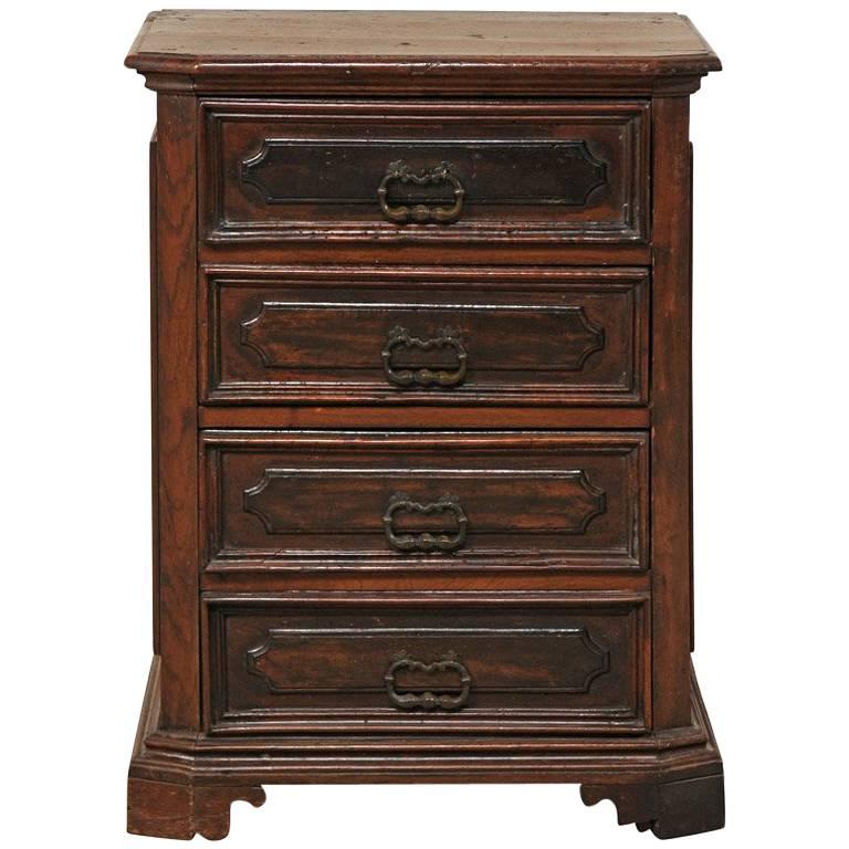 Late 18th Century Italian Four-Drawer Petite Rich Walnut Wood Commode