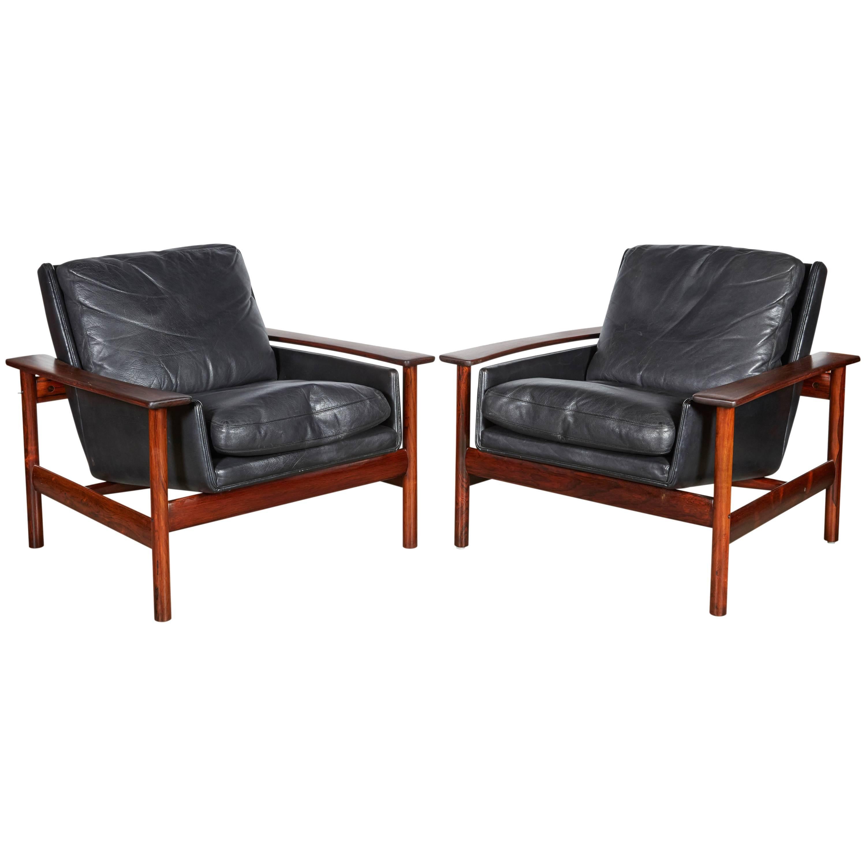 Sven Ivar Dysthe 7001 Leather Lounge Chairs, Pair
