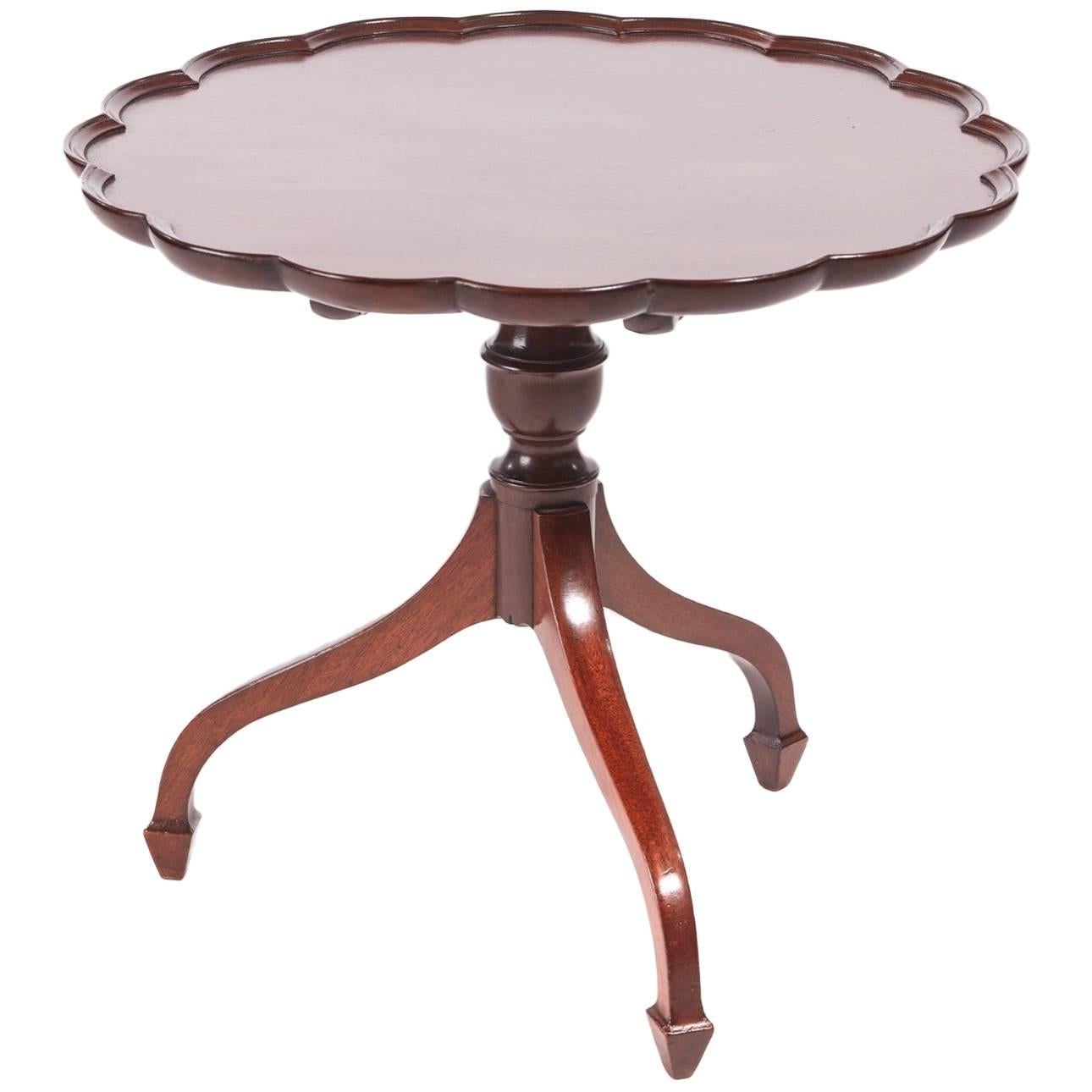 George III Mahogany Wine/Lamp Table For Sale