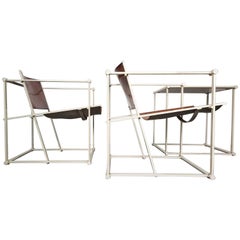 Ein Paar FM62-Stühle und Beistelltische von Radboud Van Beekum für Pastoe