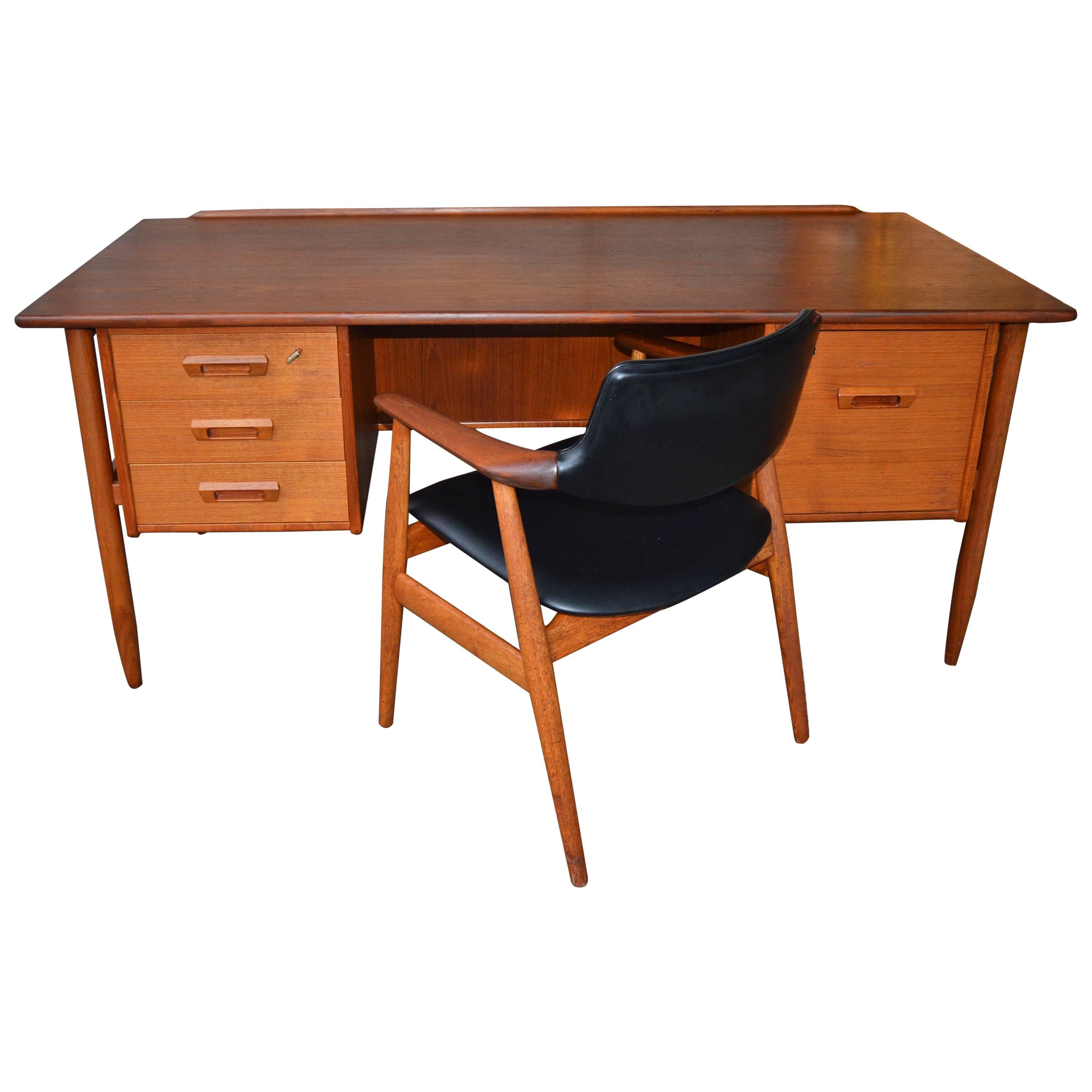 Teak Goran Strand/Lelangs Desk with Back Shelf & Bar - Denmark