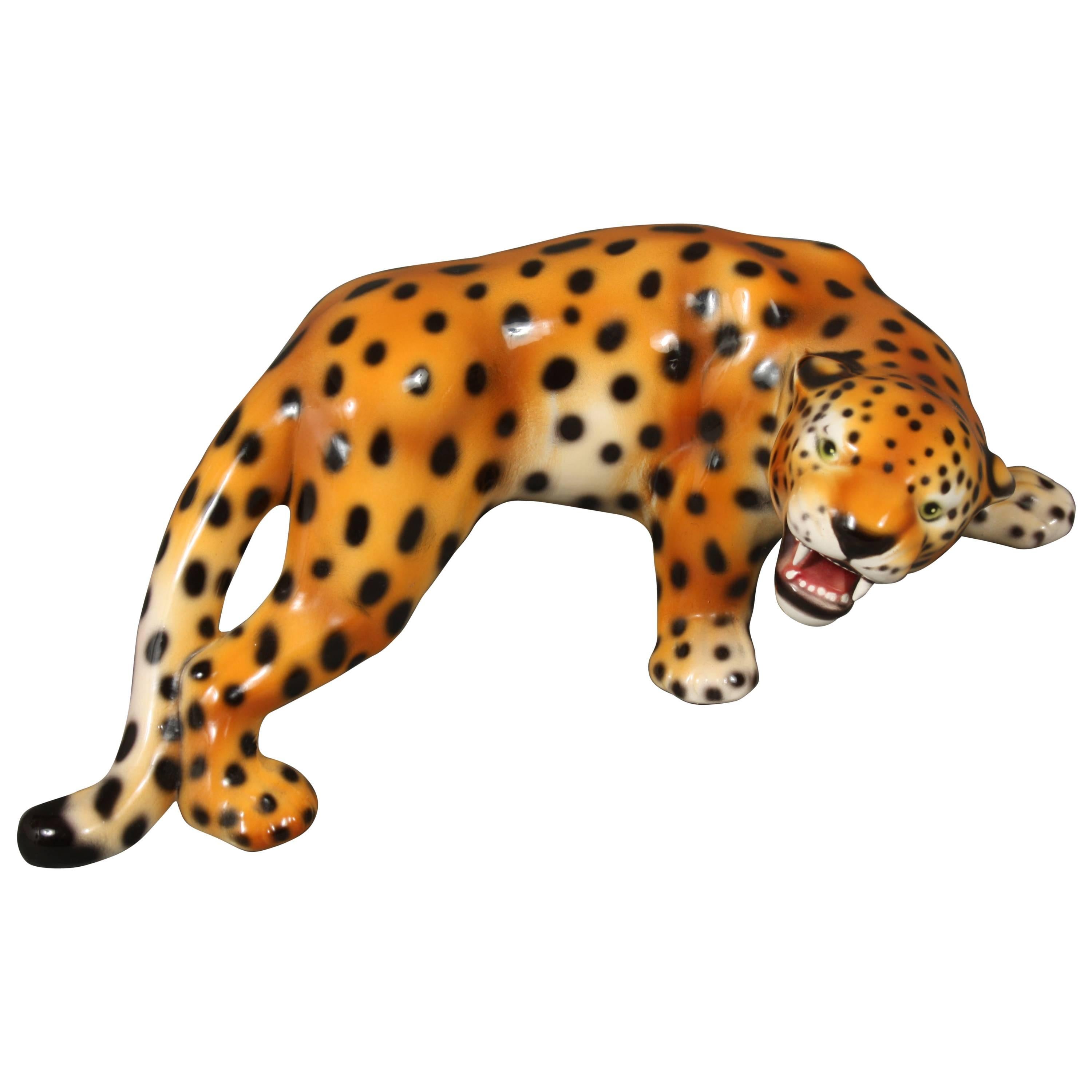 Porcelain Sculpture of a Cheetah, Italy For Sale