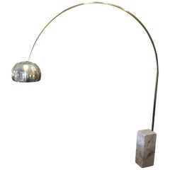 1960s Castiglioni Arco Floor lampe à base d'acier et de marbre blanc pour Flos