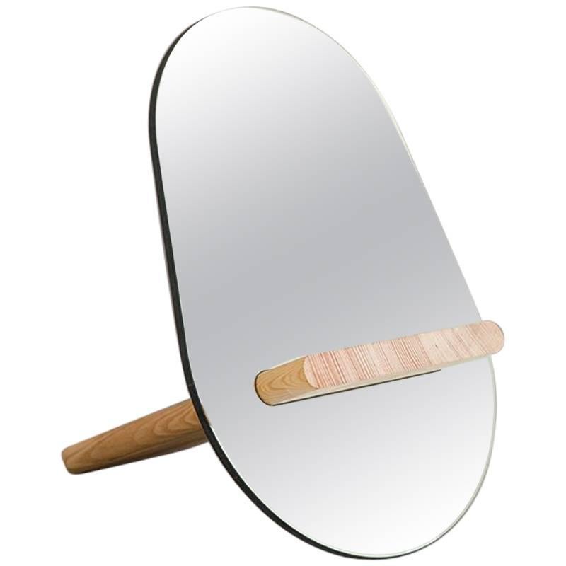 Miroir Tenon avec miroir en Mirropane et bouleau par UM Studio en vente