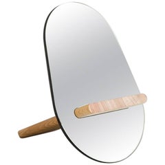 Miroir Tenon avec miroir en Mirropane et bouleau par UM Studio