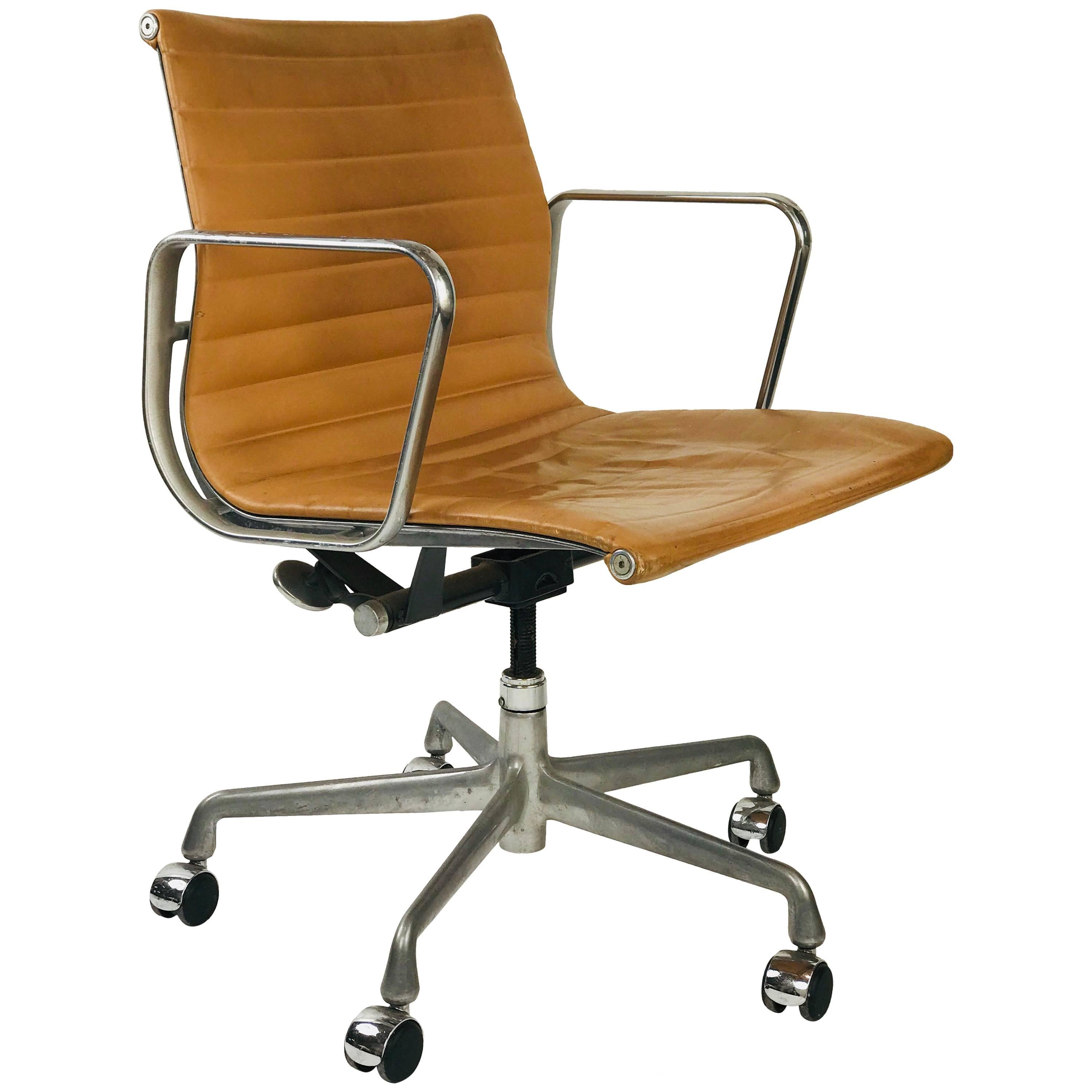 Eames Management Office Chair for Herman Miller Camel leather