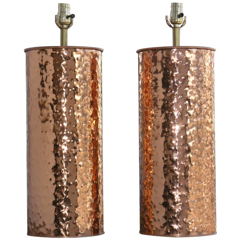 Large Pair of Midcentury Hammered Copper Lamps For Sale at 1stDibs