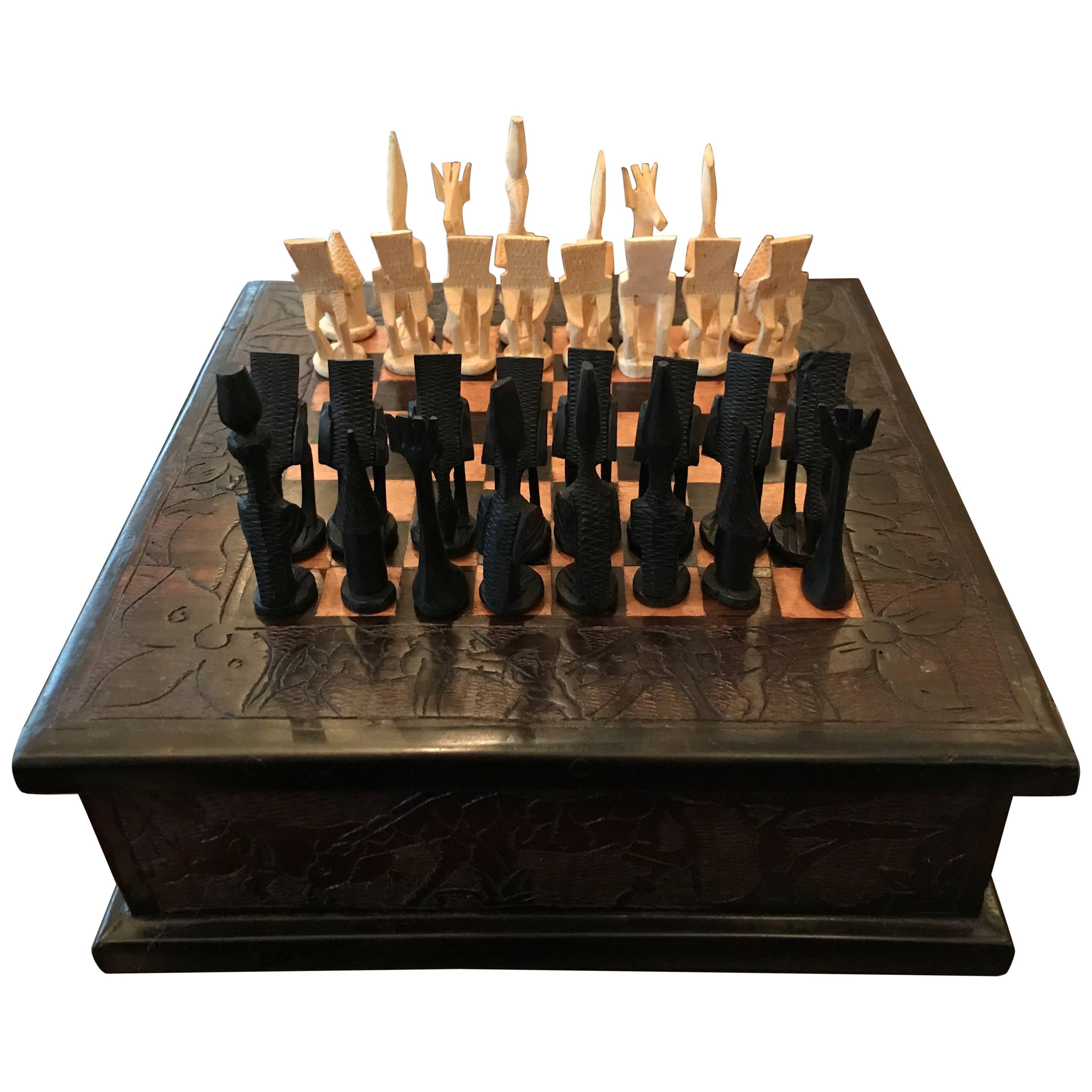Complete chess board  in Black and White Wood Inclusive Hand-Carved Storage Box