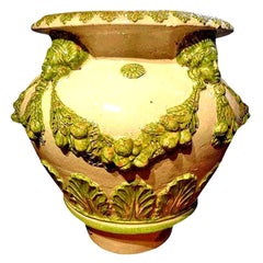 Grande urne italienne de style néoclassique en terre cuite émaillée
