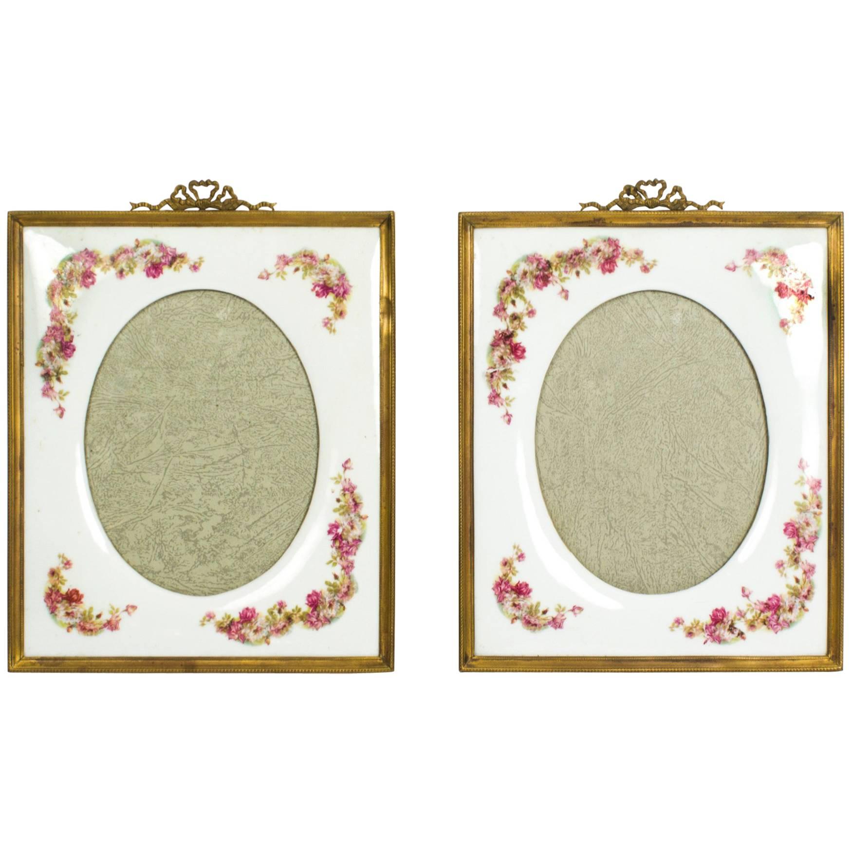 Early 20th Century Pair of Continental Porcelain Photograph Frames