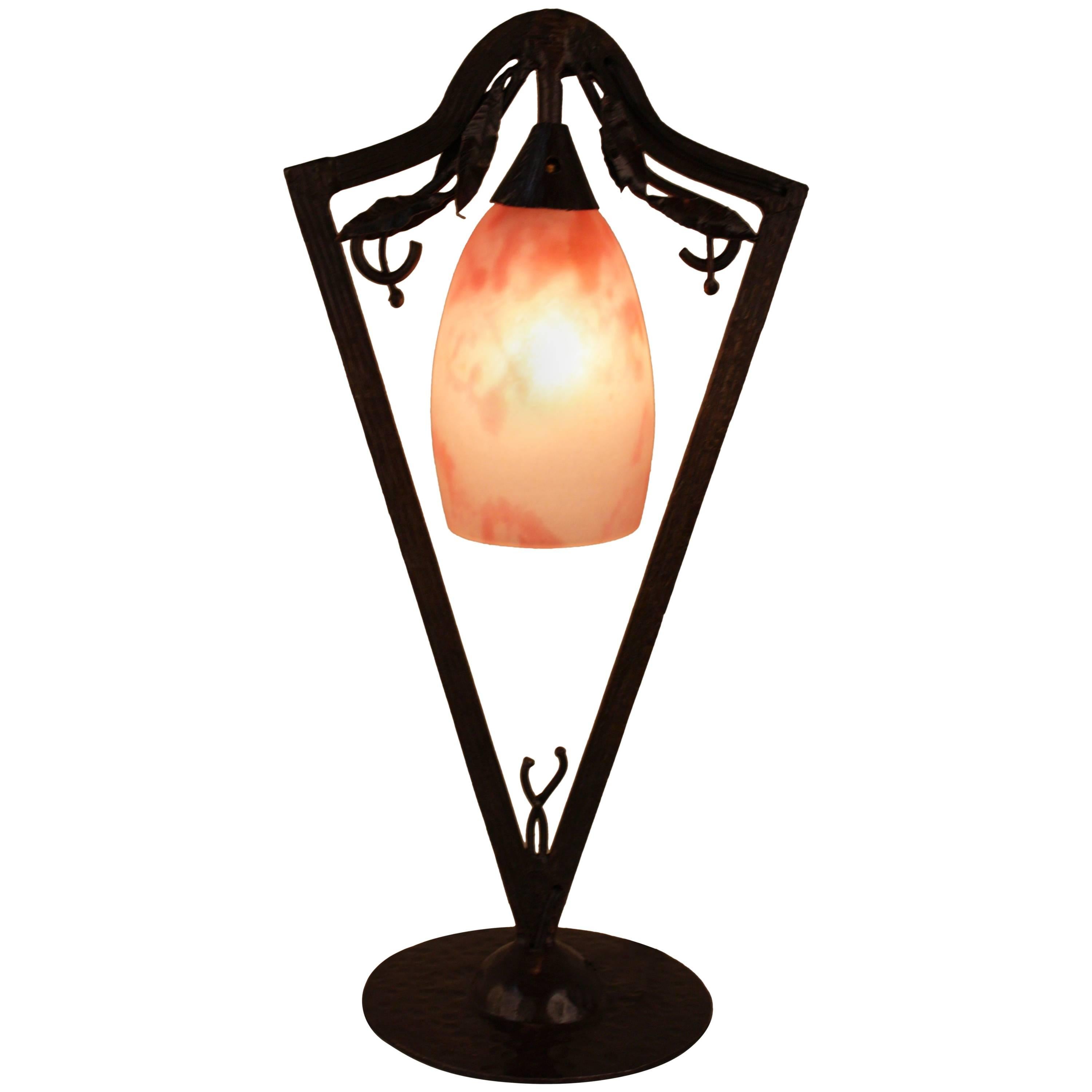 Art Nouveau Blown Glass and Wrought Iron Table Lamp by Daum Nancy