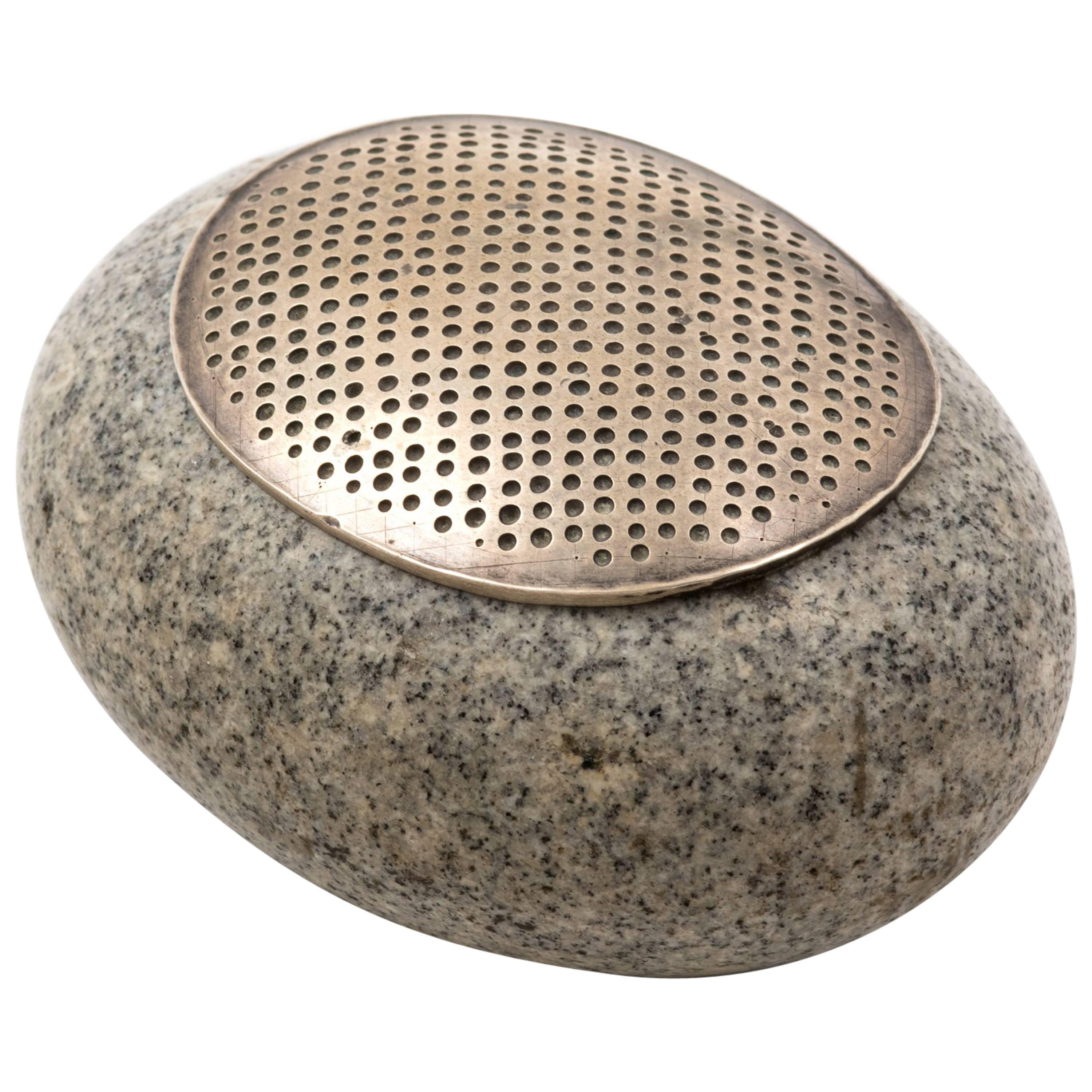Boîte à couvercle John Prip en argent sterling et granit avec pierre de rivière