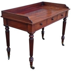 Early 19th Century Regency Mahogany Antique Gillow Serving or Dressing Table 