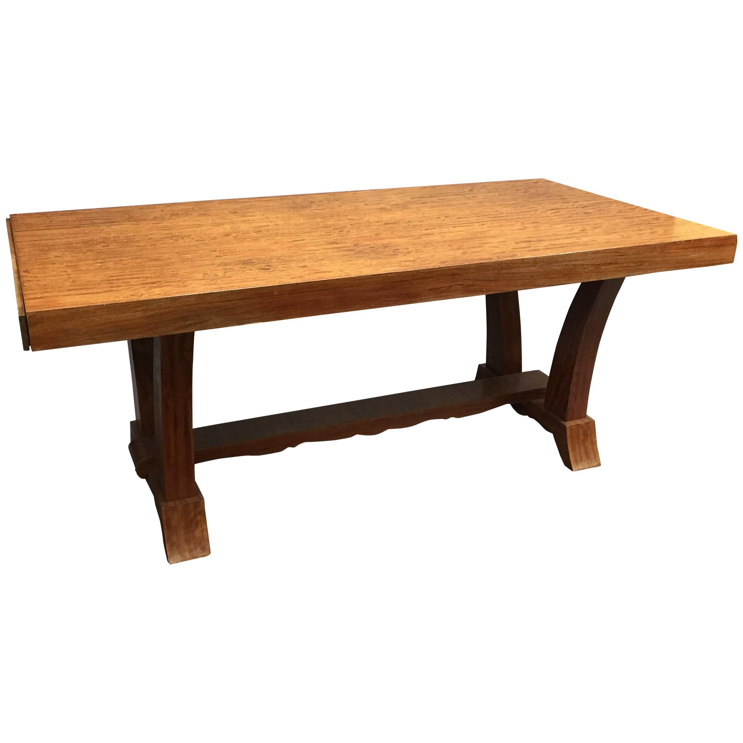 20th Art Deco Dinning Table in Mahogany For Sale