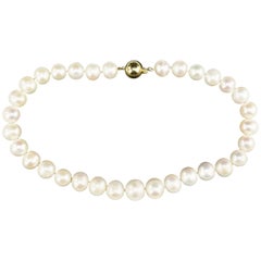 Spectacular Graduated Pearl Necklace 12.5-16 Mm with 14-Karat Clasp