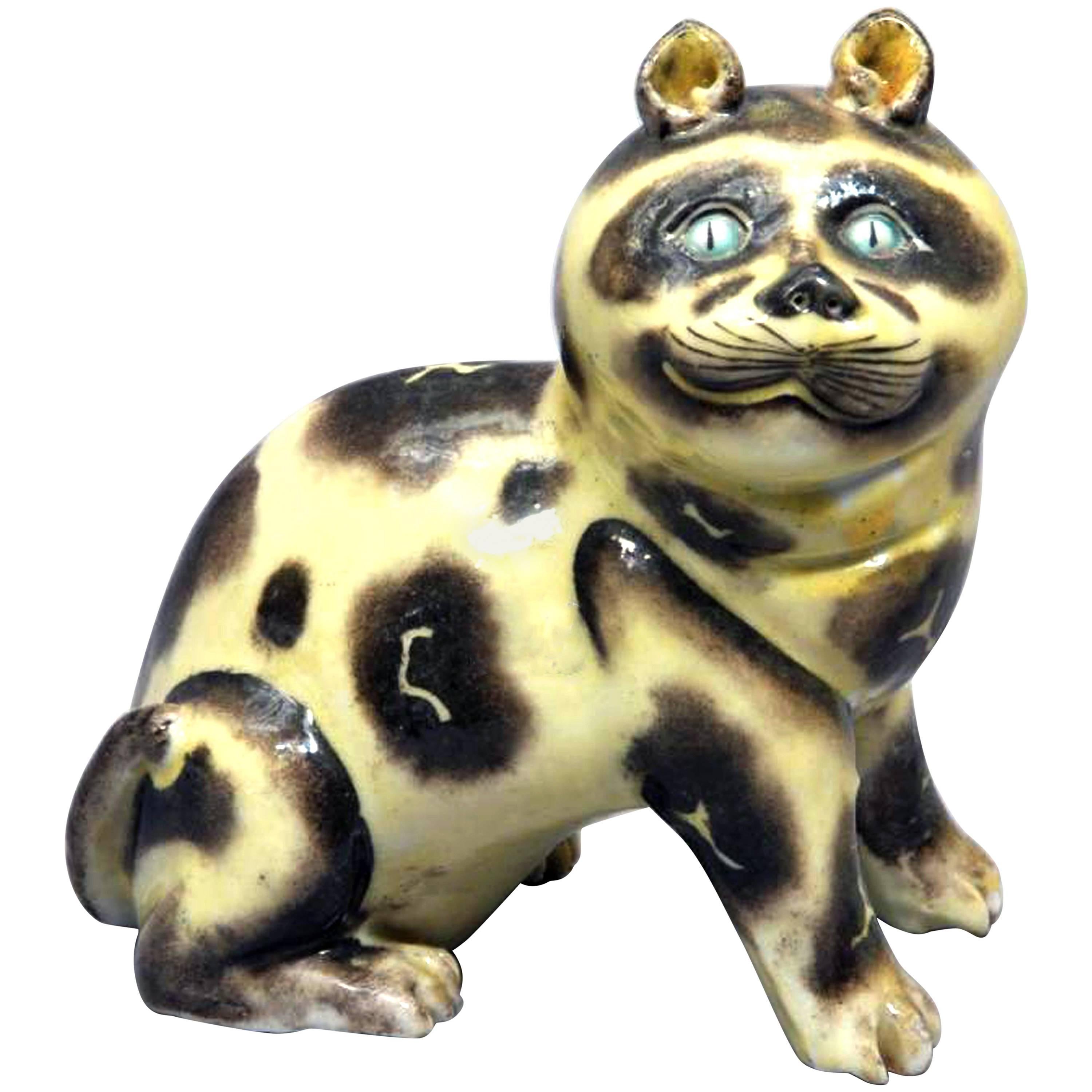 Chinese Export Porcelain Model of a Cat, 19th Century