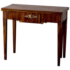 Table de jeu suédoise Karl Johan, XIXe siècle,  Acajou clair de Suède