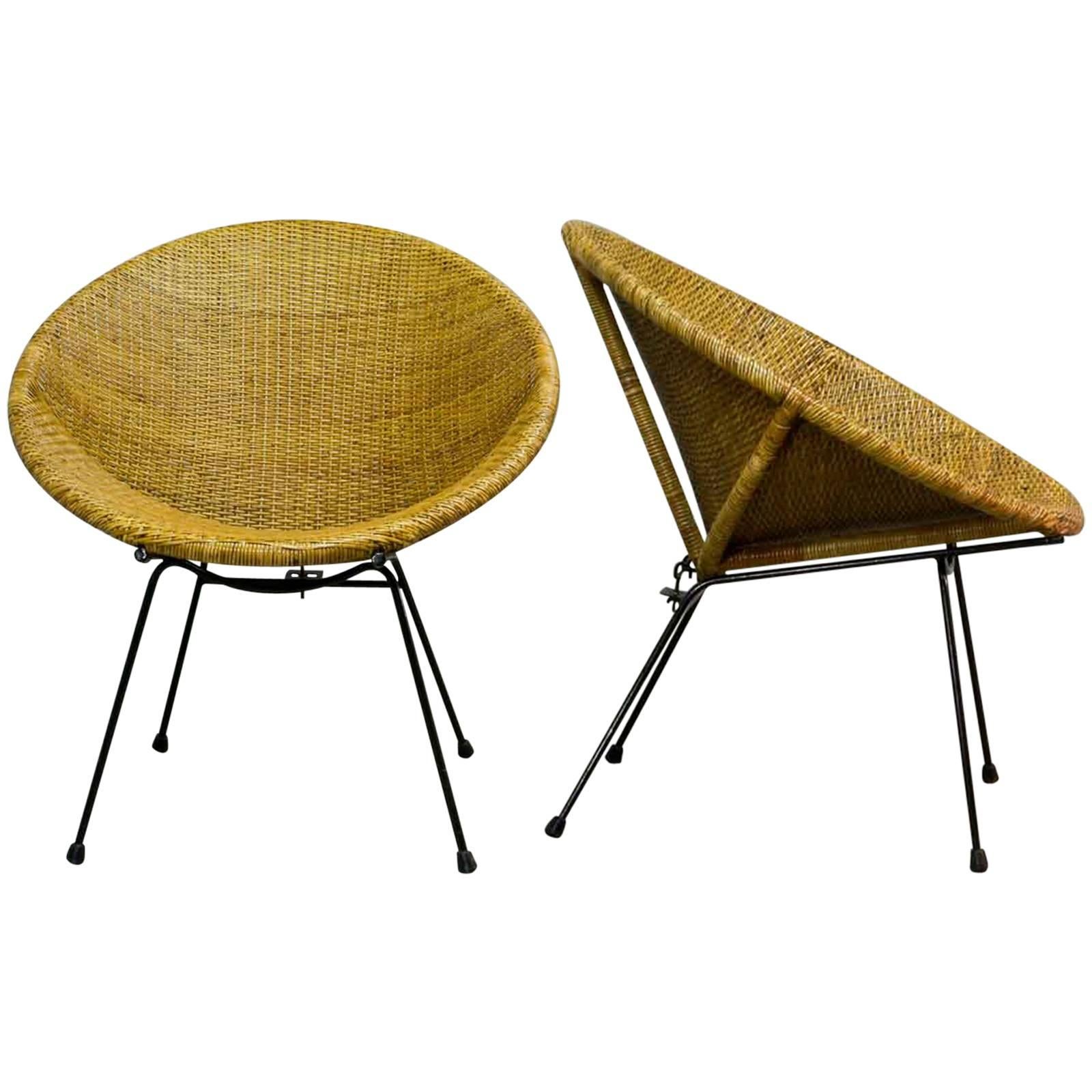 Stylish Pair of 1950 Circle Shaped Rattan Cocktail Chairs by Dirk Van Sliedregt