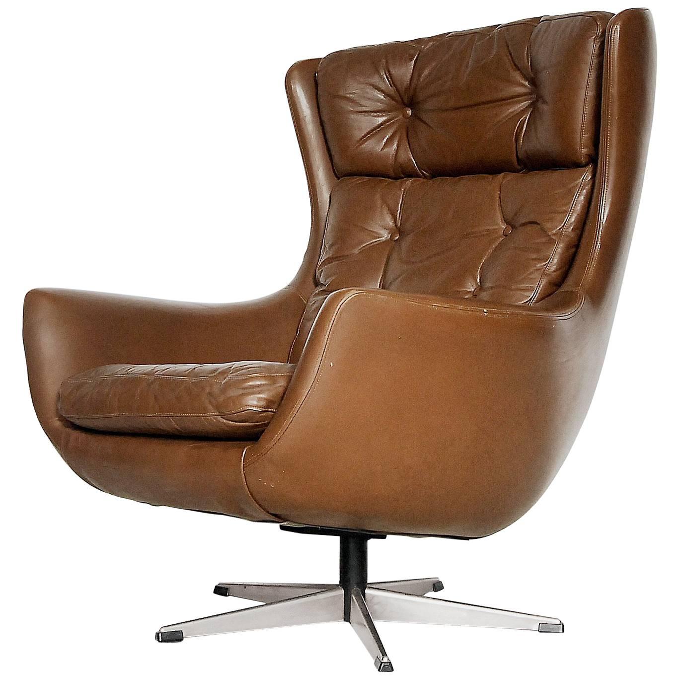Mid-Century Modern Leather Egg Shaped Chair, 1960s