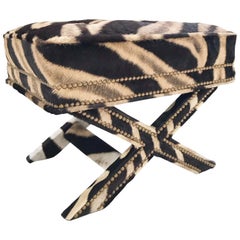 Vintage-Ottoman im Billy Baldwin-Stil X-Bank, neu gepolstert mit Zebrafell