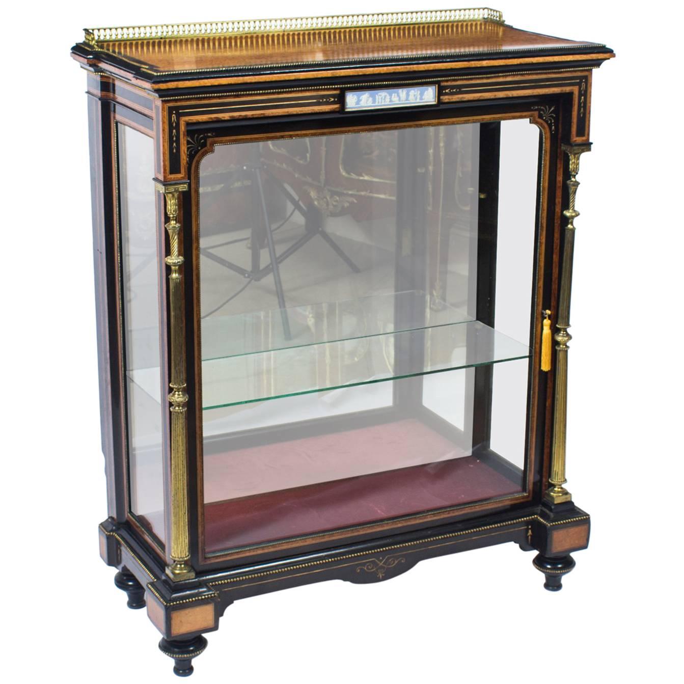 Ancien meuble de rangement victorien en amboyna et pilier ébénisé, 19ème siècle en vente