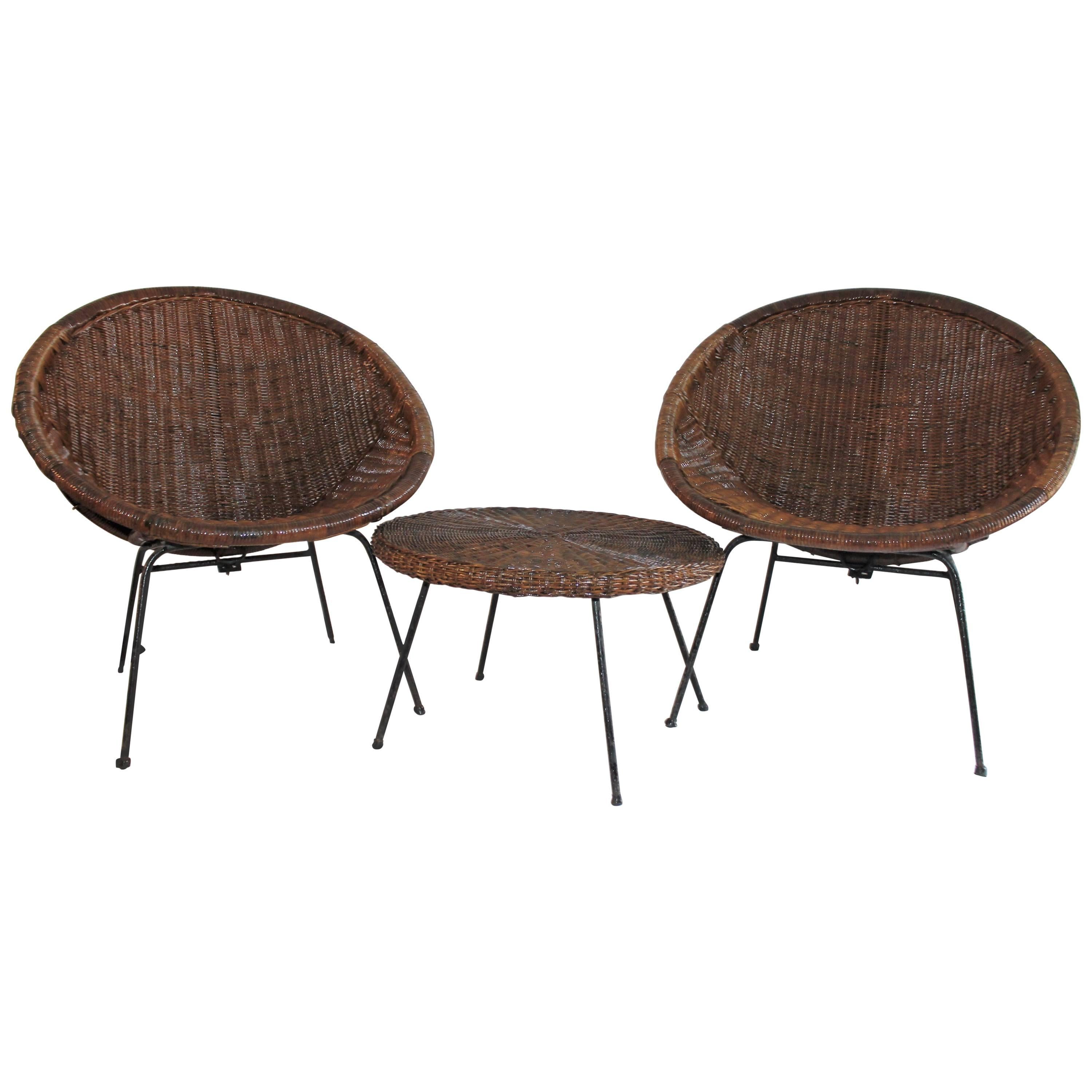Cone Wicker Chair and Side Table Set / Three Pieces Set