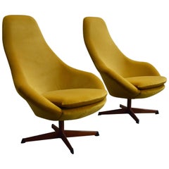 Vintage Pair of Midcentury Scandinavian Modern Swivel Chairs in Mustard Velvet