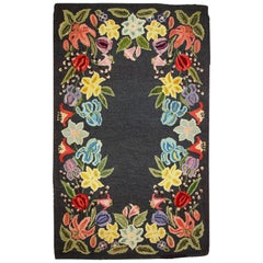 Handmade Antique American Hooked Rug, 1920s