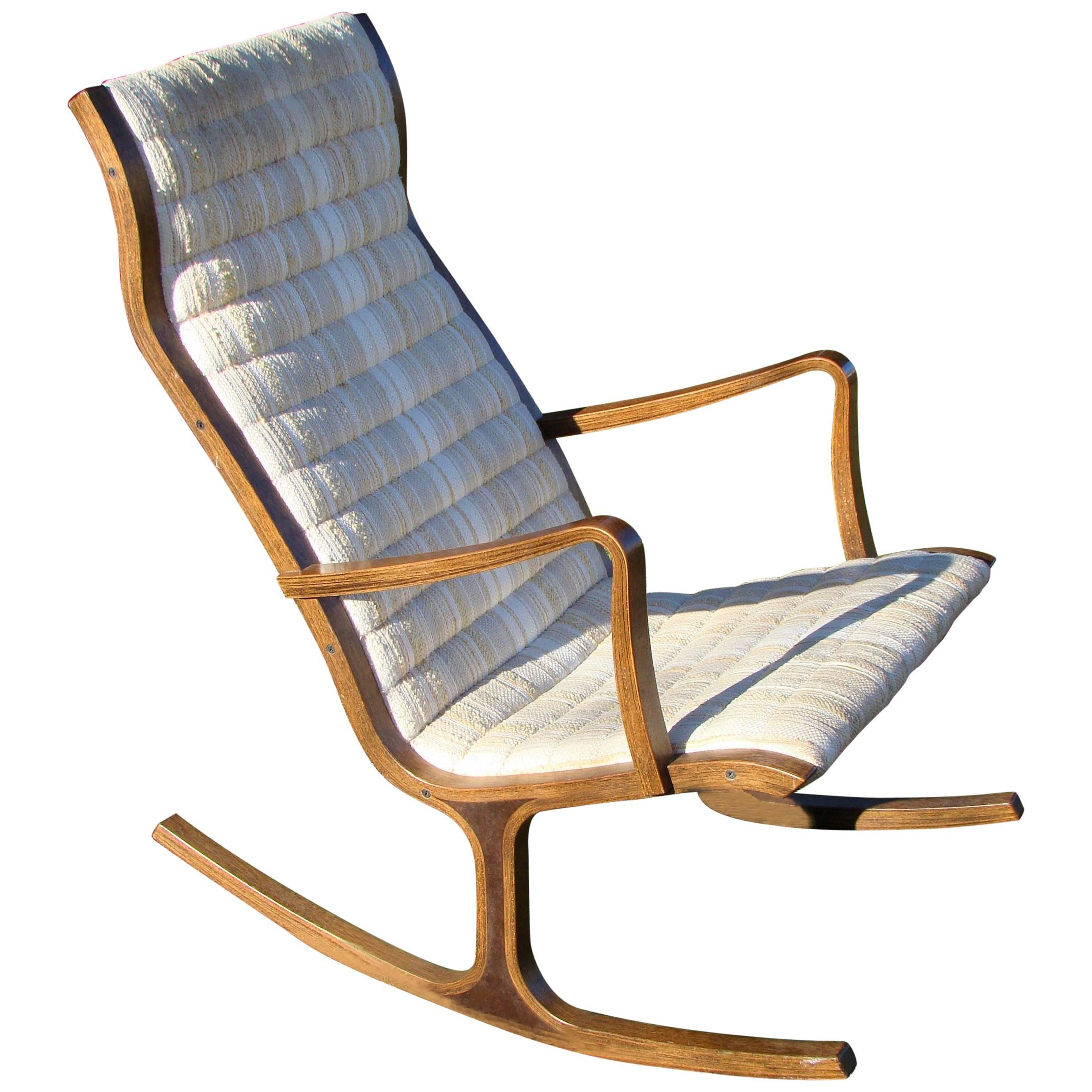 Mitsumasa Sugasawa for Tendo Mokko, Heron Rocking Chair, circa 1960s, Japan For Sale