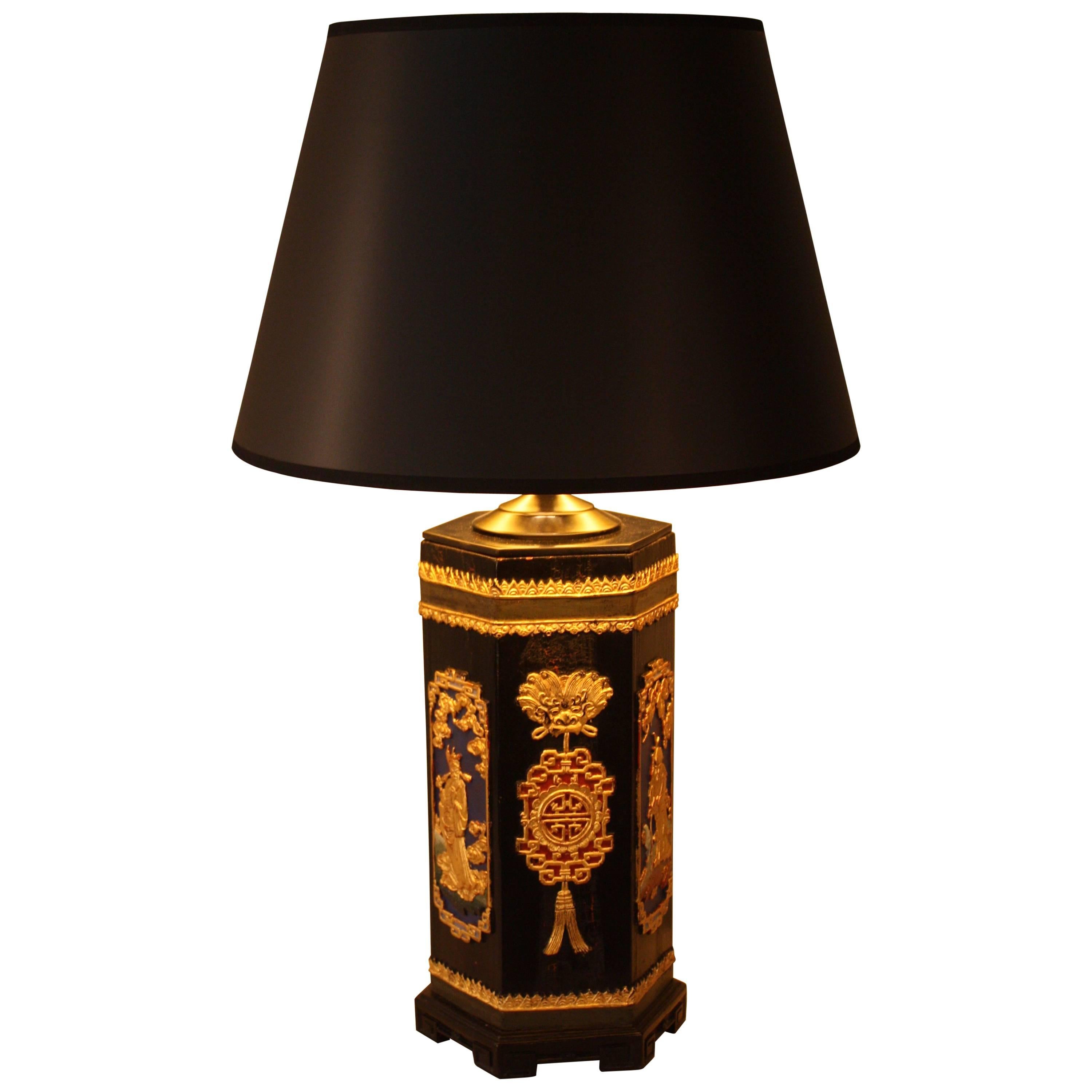 Chinese Black Lacquer Wood Table Lamp