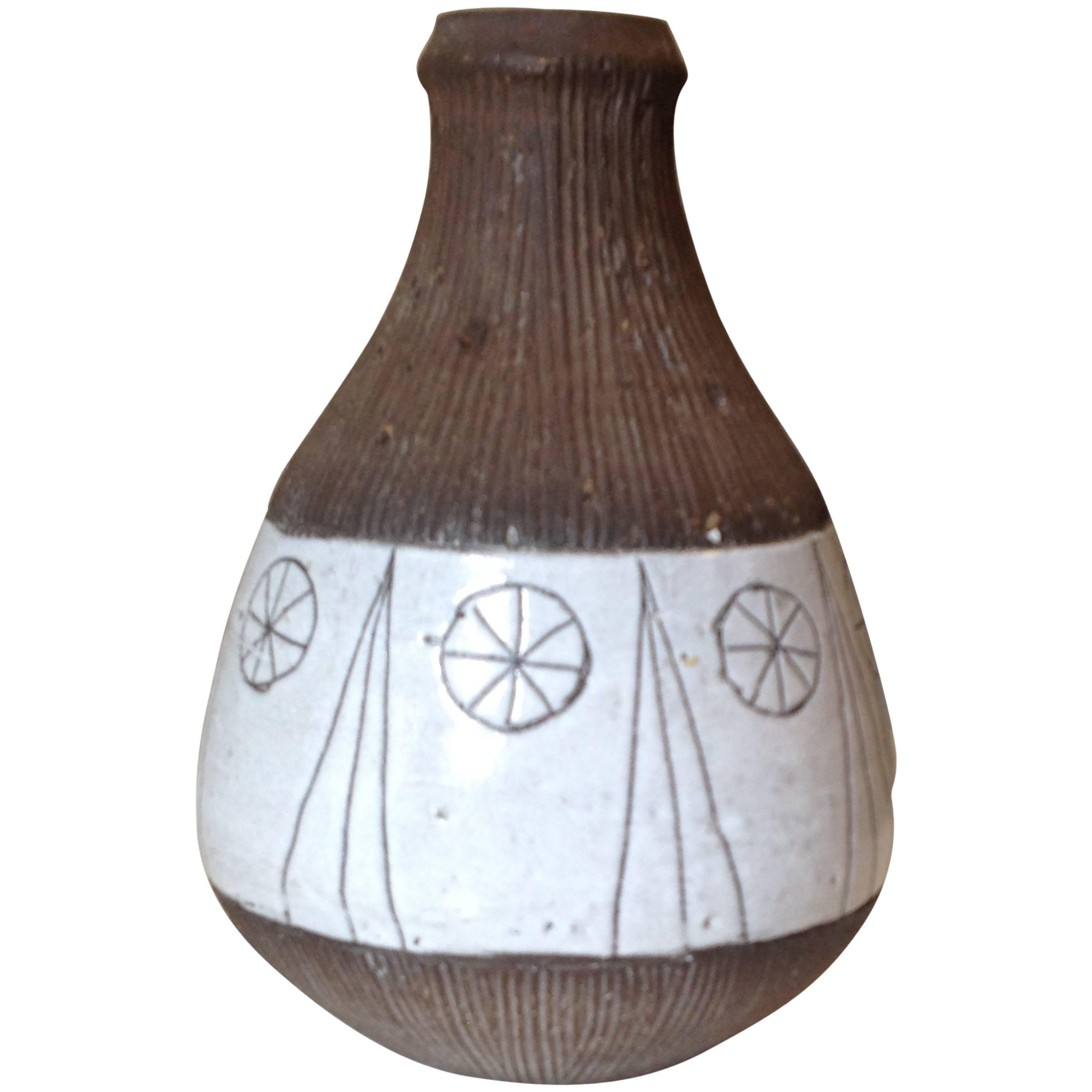 Ceramic Vase with geometric Decor H: 14 cm, Rolf Hansen-Norway