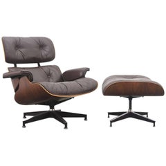 Eames Lounge Chair and Ottoman in Rosewood and Brown Leather, 1970s