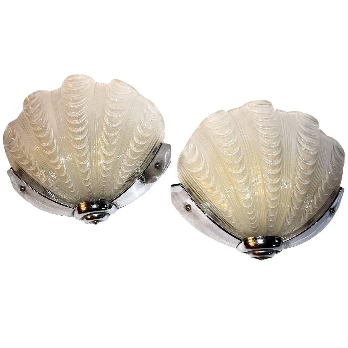 1930s Art Deco Opaque Pair of English Shell Wall Light Sconces