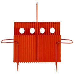 Porte-revues orange de la The Collective Circa Collectables par Mathieu Matégot, vers 1950, France