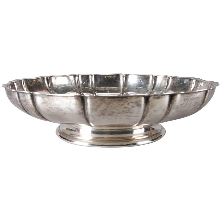 Antique Sterling Silver Footed and Scalloped Centre Bowl by Wallace ...