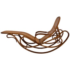 Chaise longue à bascule en bois de Bentwood et rotin Thonet modèle 7500