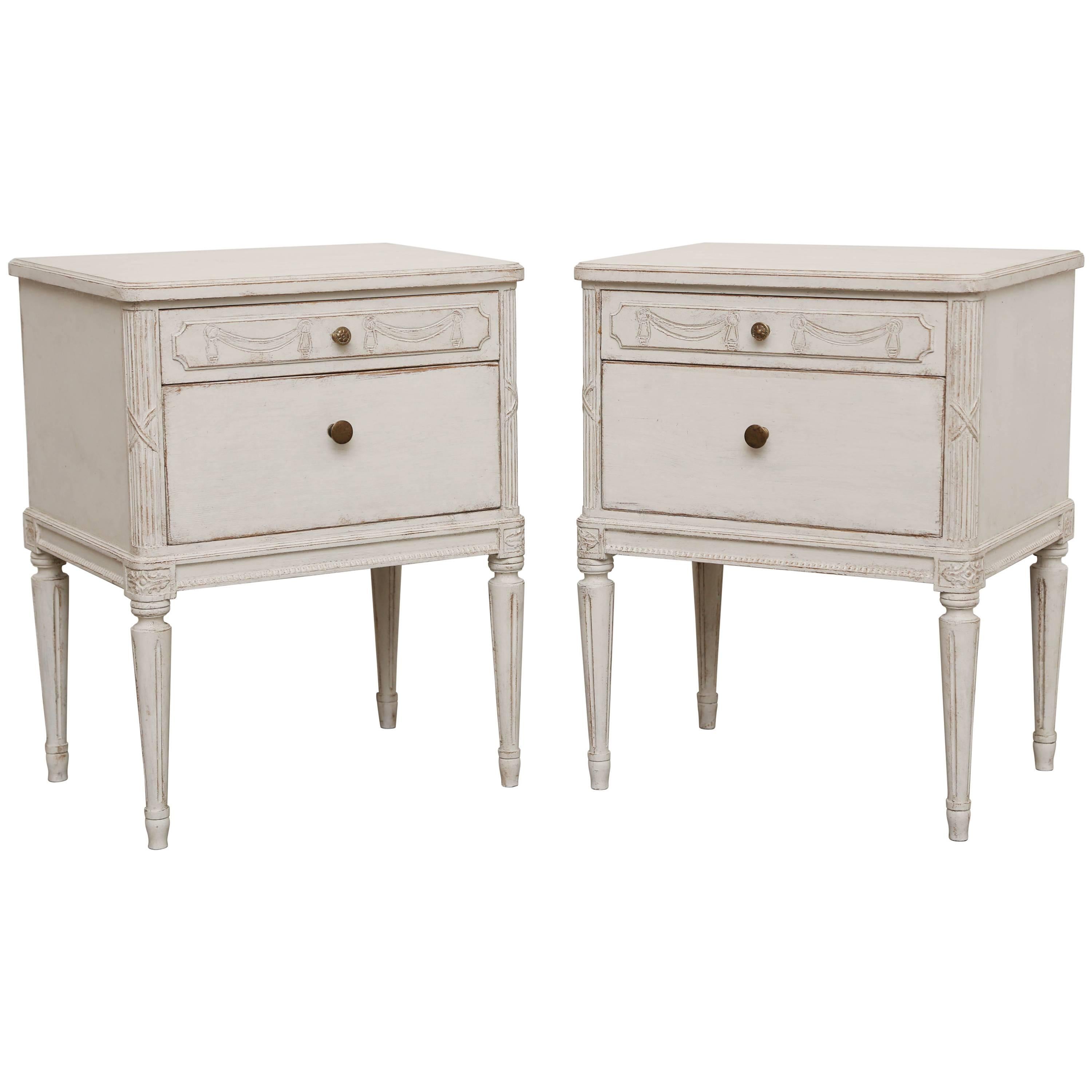 Antique Swedish Painted Pair of Nightstands, Early 20th Century