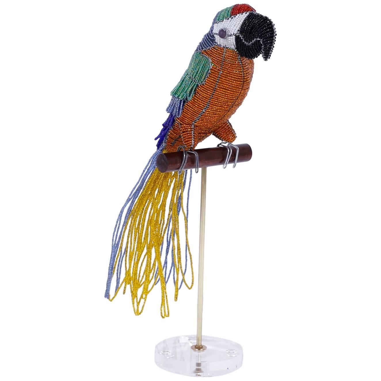 Perlenbesetzte Papagei-Skulptur aus Glas