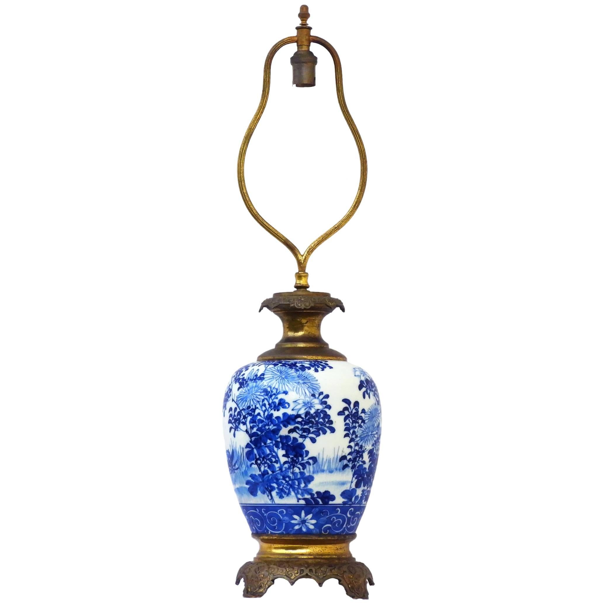 French Table Lamp Blue and White Porcelain Gilded Bronze Chinoiserie, circa 1920