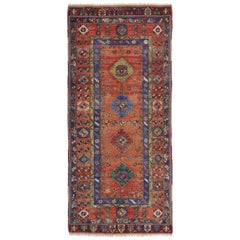 Tapis de couloir turc vintage Oushak avec motif tribal moderne