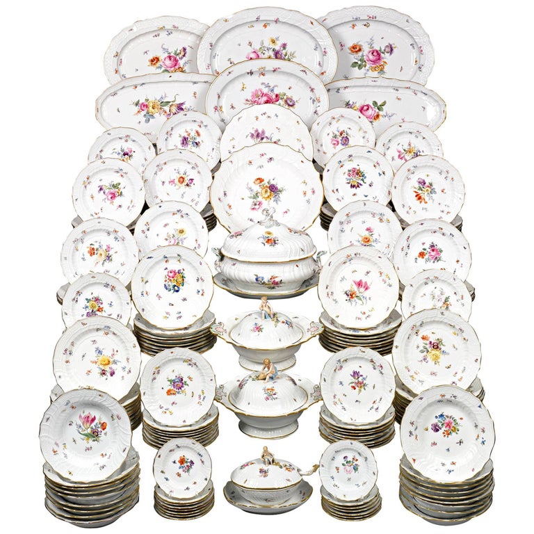Meissen Porcelain Dinner Service, 189 Pieces For Sale at 1stDibs