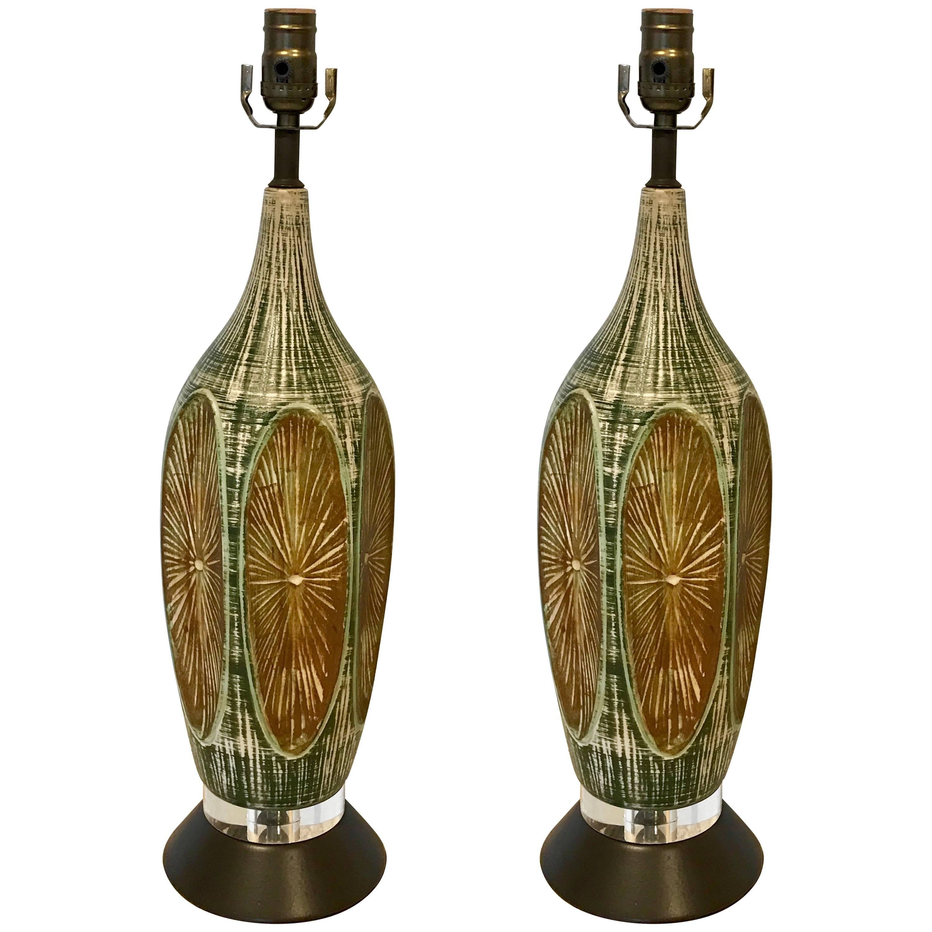 Pair of Midcentury Lucite and Pottery Lamps For Sale