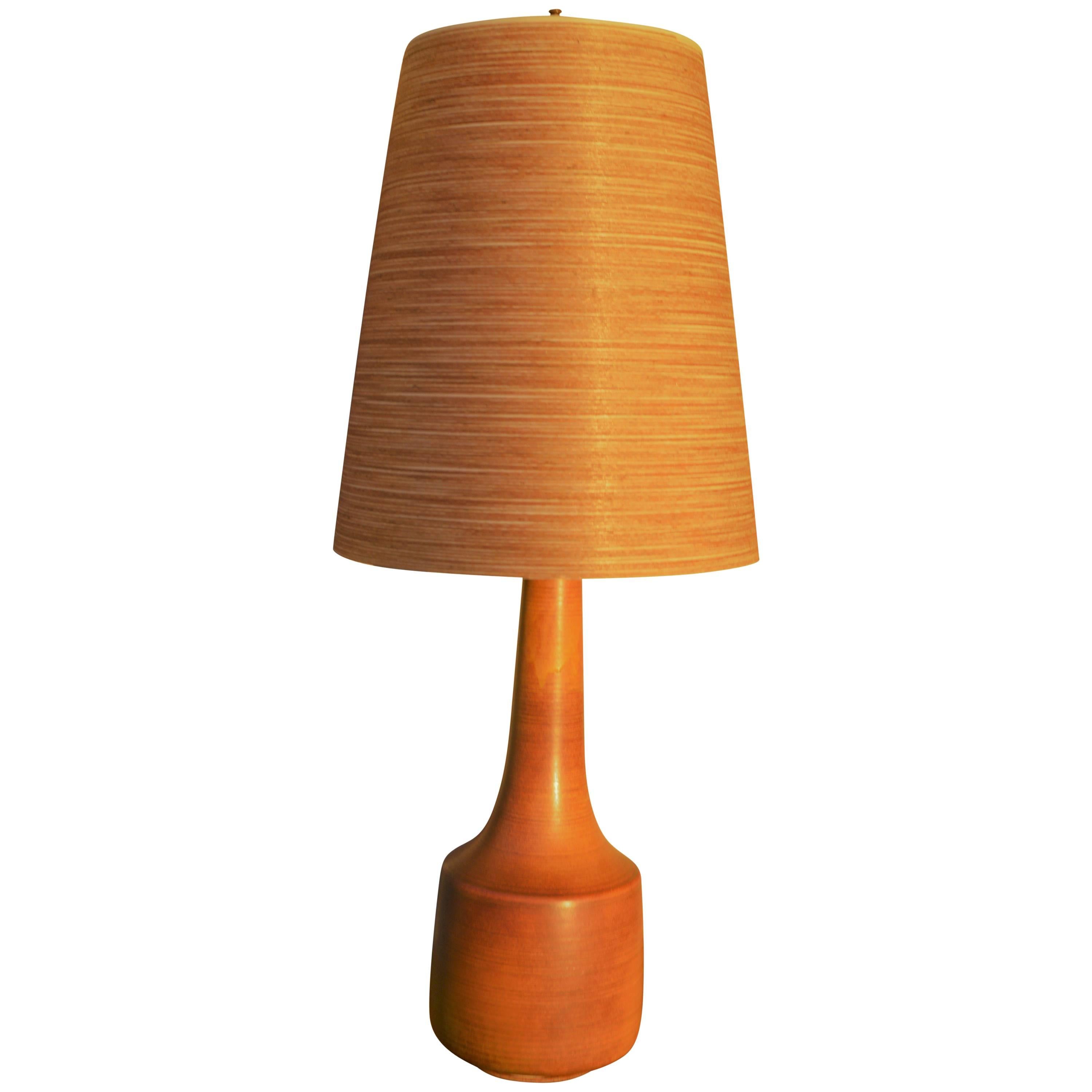 Early Lotte & Gunnar Bostlund Caramel Ceramic Lamp with Fibreglass Shade For Sale