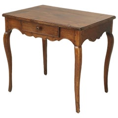 Ancienne table à écrire ou petit bureau français de style Louis XV pour dames
